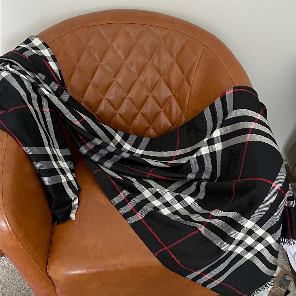 Burberry print Classic Black and Red Plaid Scarf NWT ๐ gift ๐ - Picture 5 of 5
